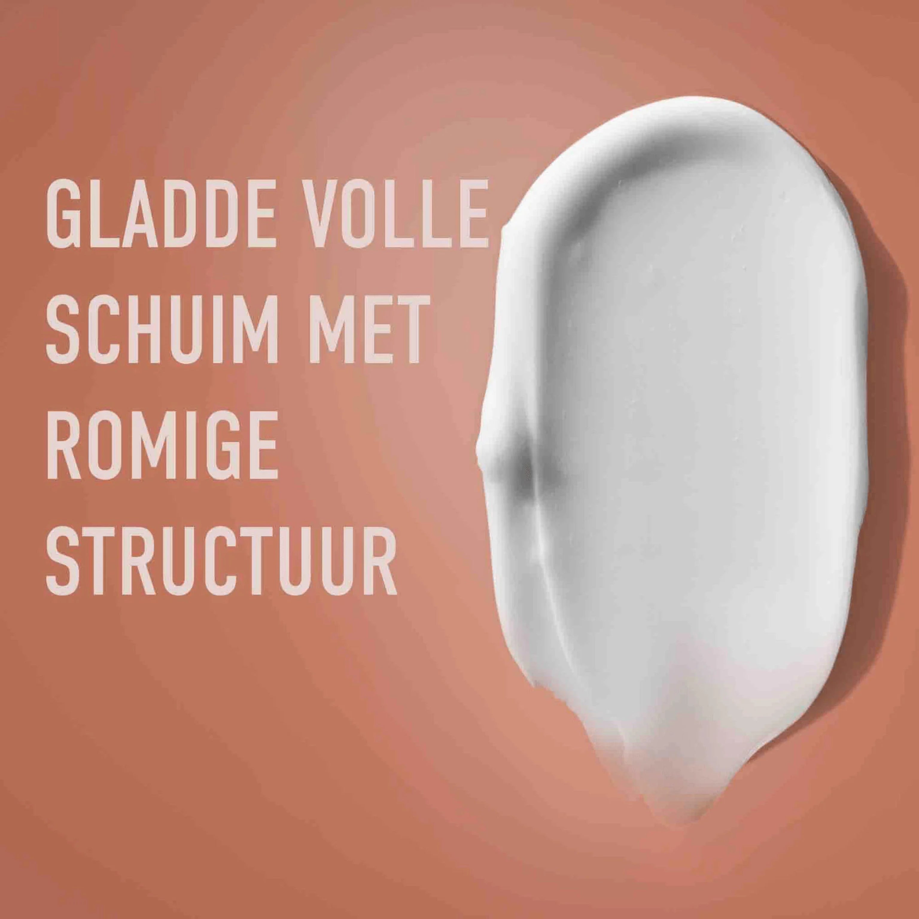 Gladde volle schuimlaag