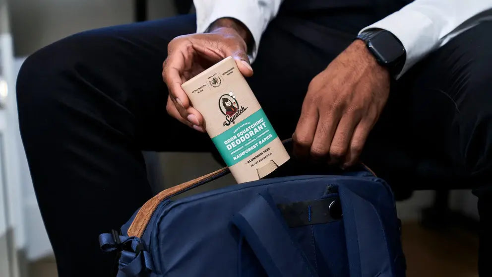 Dr. Squatch Deodorant is makkelijk mee te nemen op reis
